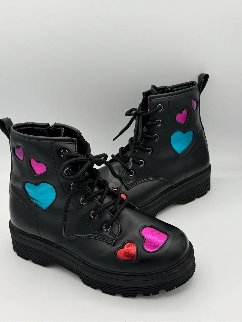 Skechers Gravlen Hi Metallic Heart Combat Boots Very Rare Like New